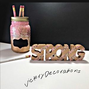 Set for your office or home! Brush holder